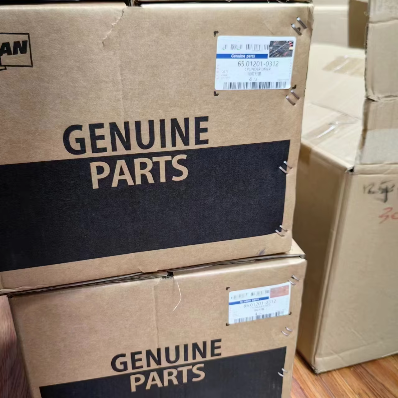 Cylinder Liner Kit for Doosan DE12 thumbnail 2